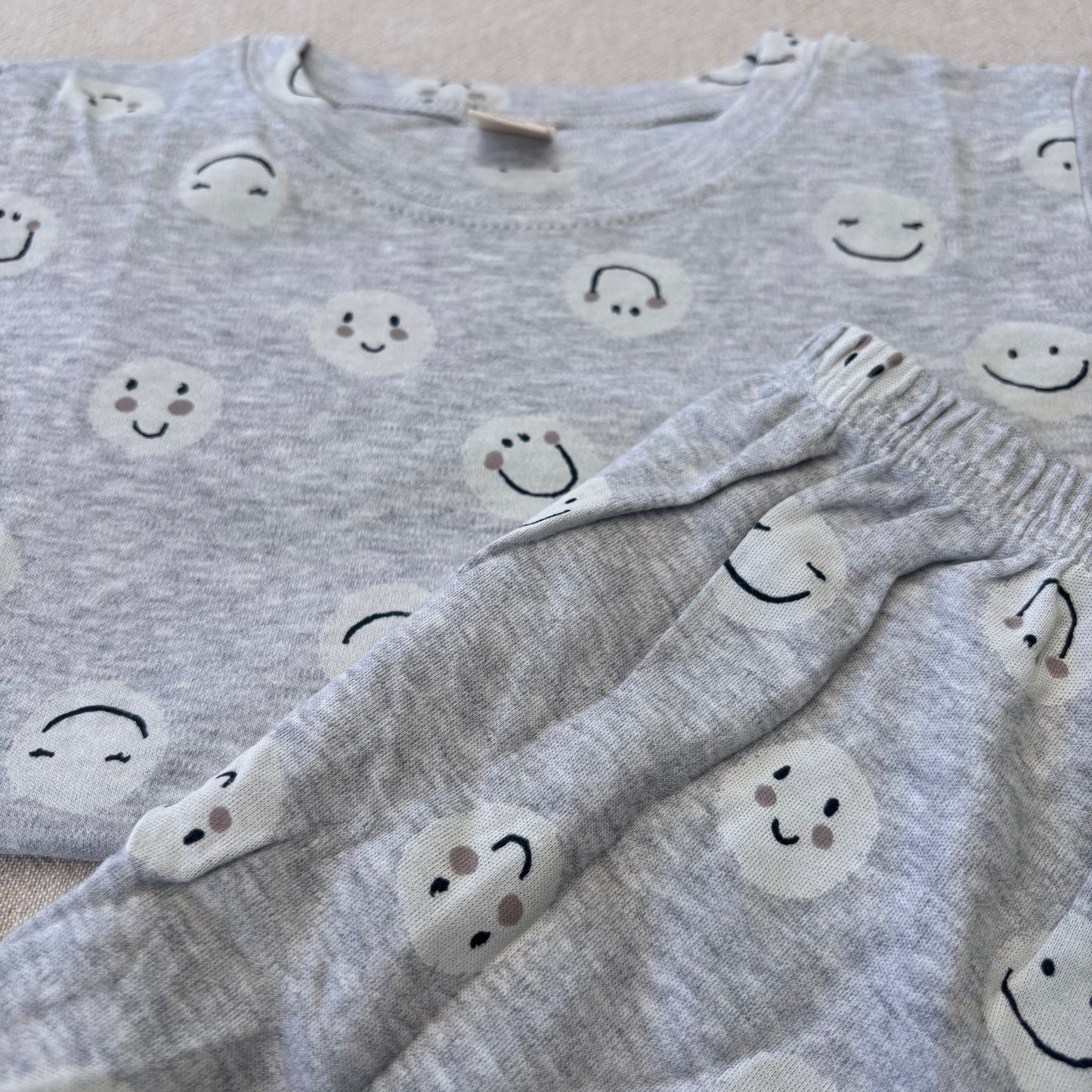 Smiley T-Shirt & Shorts - Grey