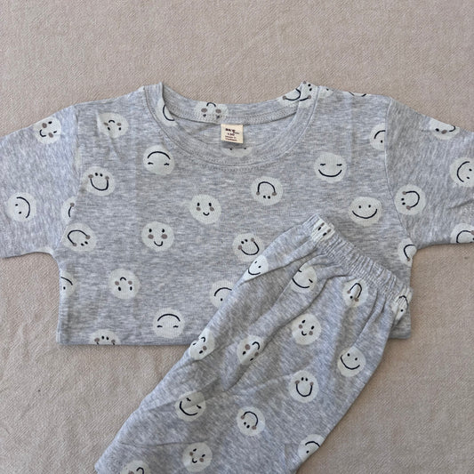 Smiley T-Shirt & Shorts - Grey